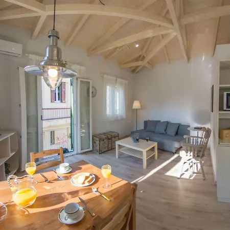 Panmare City House *